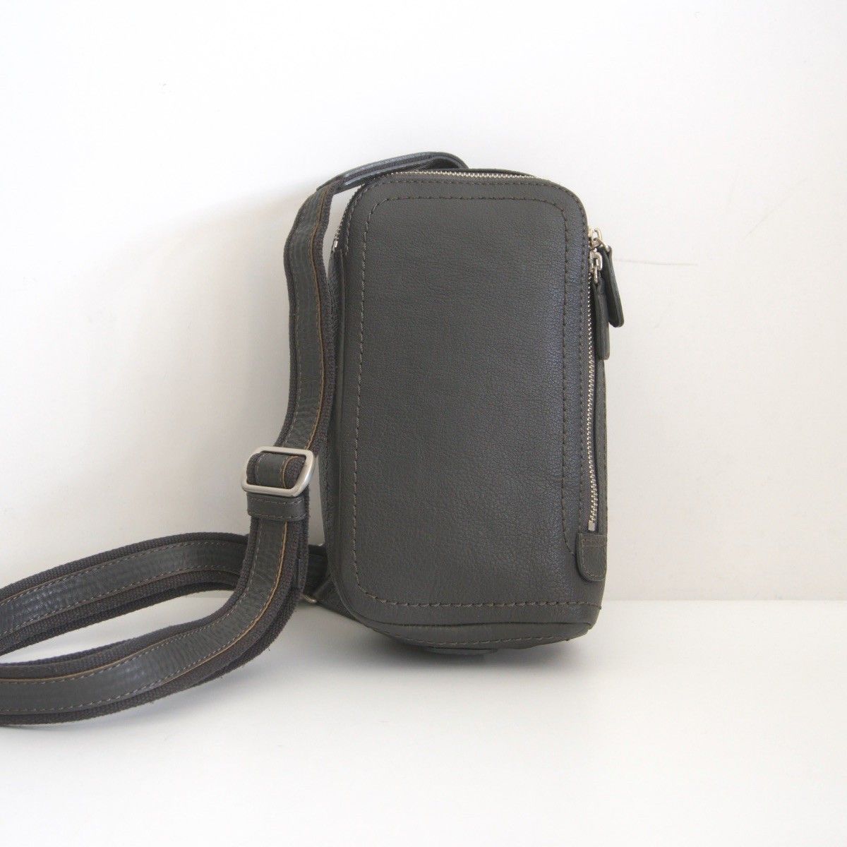 色 チムニーグレー 土屋鞄 トーンオイルヌメ ショルダーバッグ ポシェット レザー 鞄