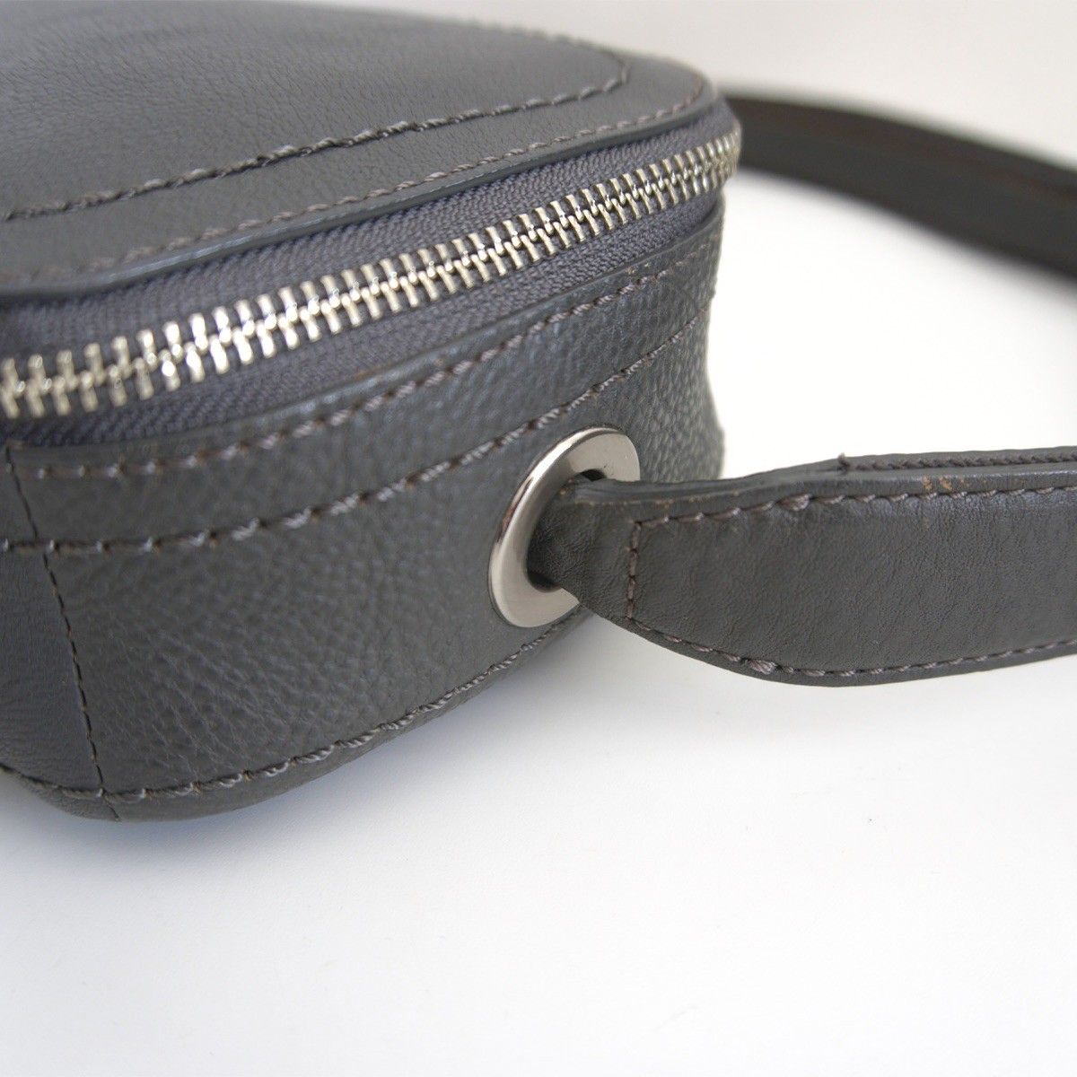 チムニーグレー