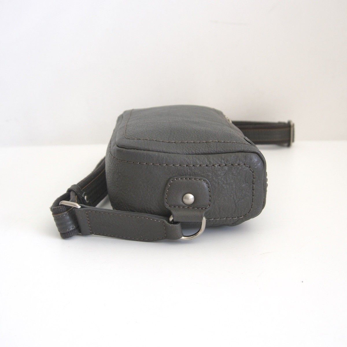 ショルダーバッグ