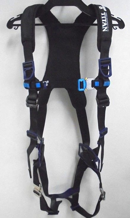 26 g 039 x TAITAN ﾀｲﾀﾝ PANGAEA CANYON ﾊﾟﾝｹﾞｱｷｬﾆｵﾝ ﾌﾙﾊｰﾈｽ PACN 10 A BL型 ﾌﾞﾗｯｸ Lｻｲｽﾞ