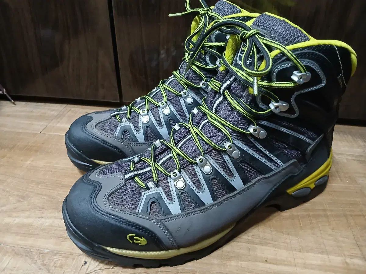 K 2 ゴアテックス 登山靴 285 mm