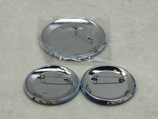 Free! 七瀬遙 缶バッジ 3点セット【P4237-008】107 - メルカリ