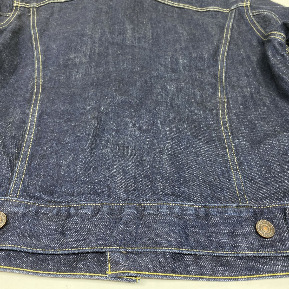 Levis リーバイス