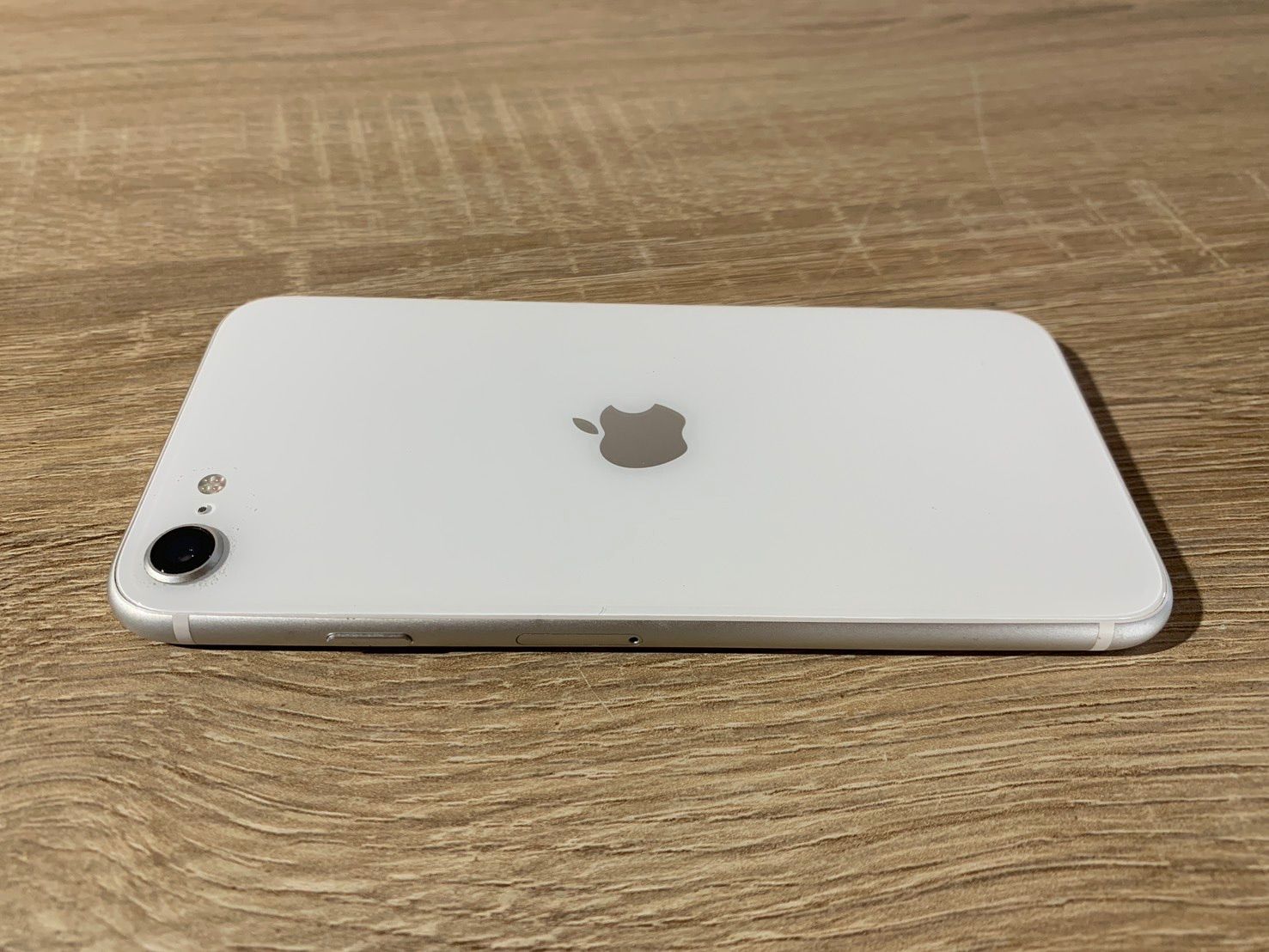 画面ひび割れあり