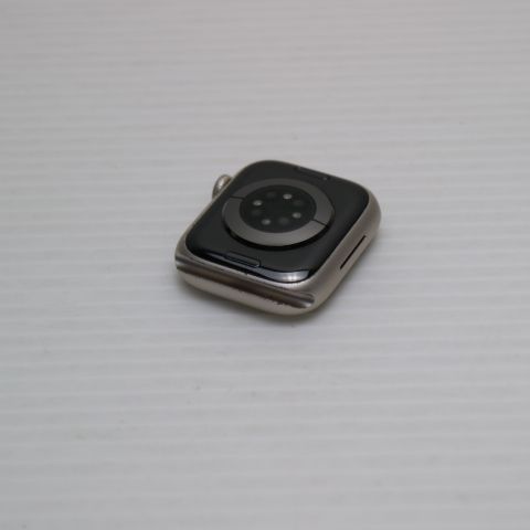 超 Apple Watch Series 8 41 mm GPS スターライト スマホ 土日祝発送 04000