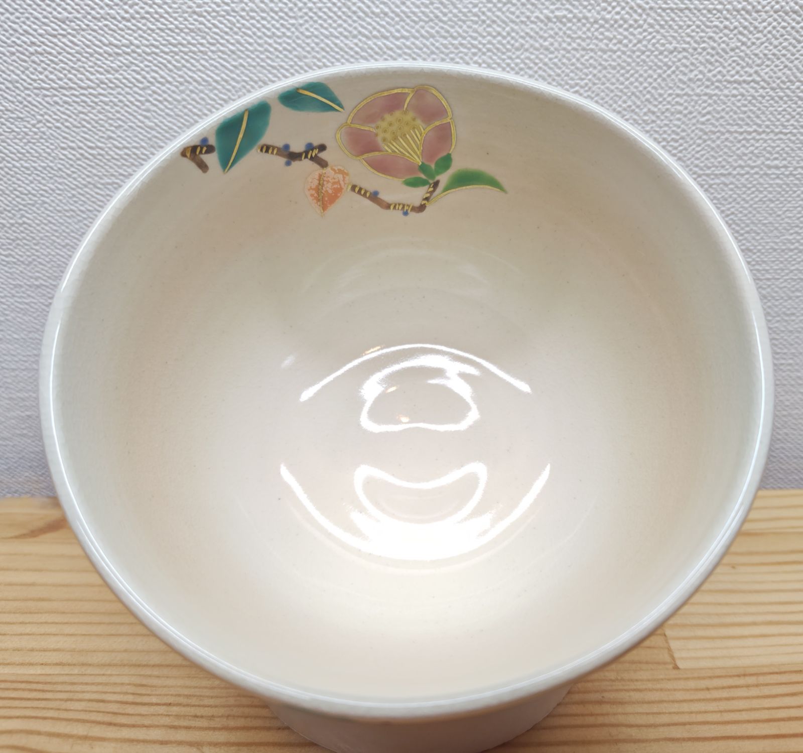 逢絢亭・新品】茶道具 茶碗 京焼 仁清 椿の絵 伊坂清香 共箱入り