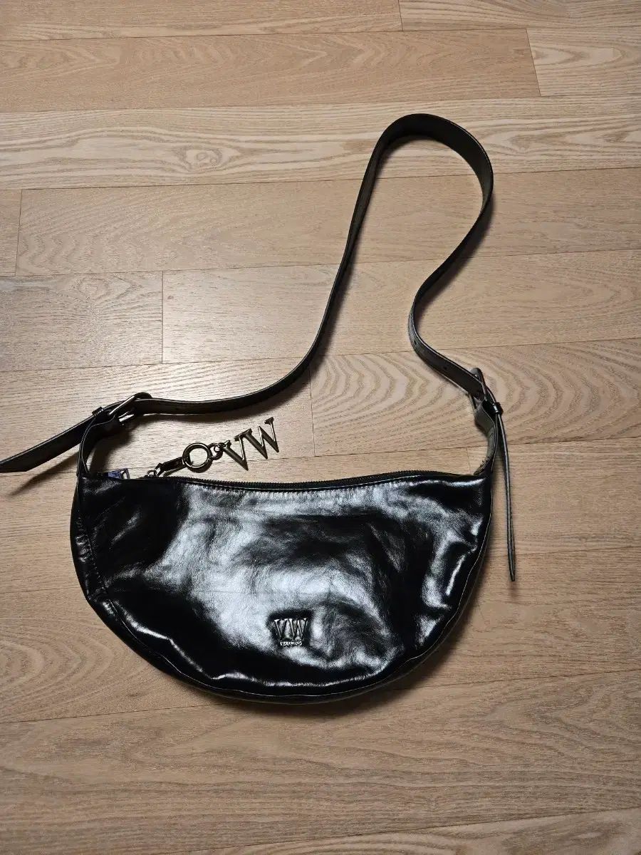 VERA WANG クルー クロスバッグ