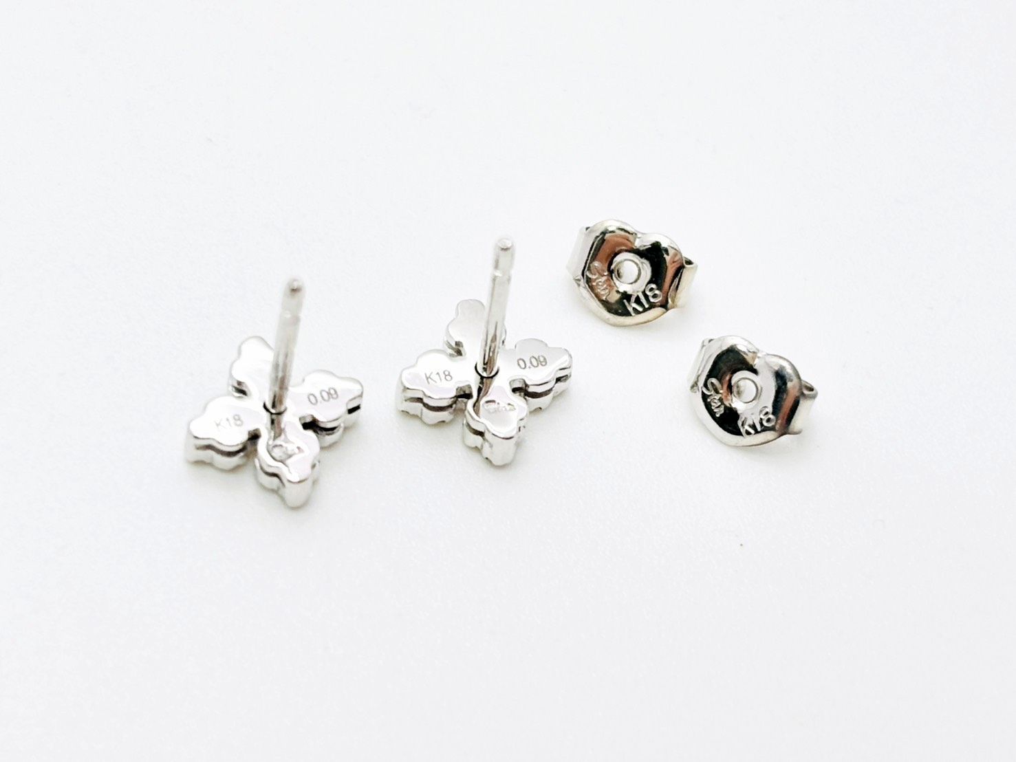 ☆STAR JEWELRY スタージュエリー K18WG ダイヤモンド フラワー ピアス