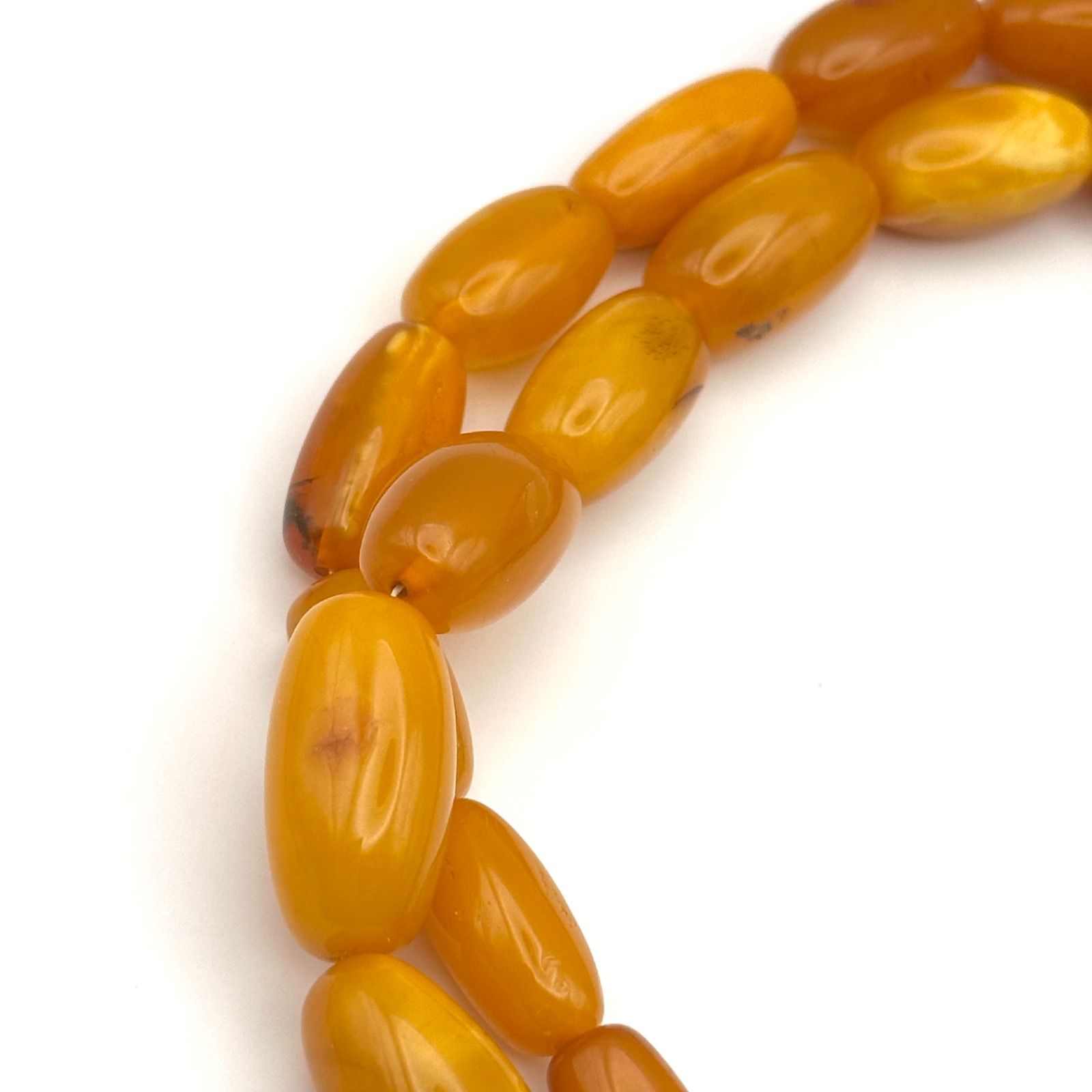 ロイヤルアンバー 蜜蝋琥珀 ネックレス - メルカリ