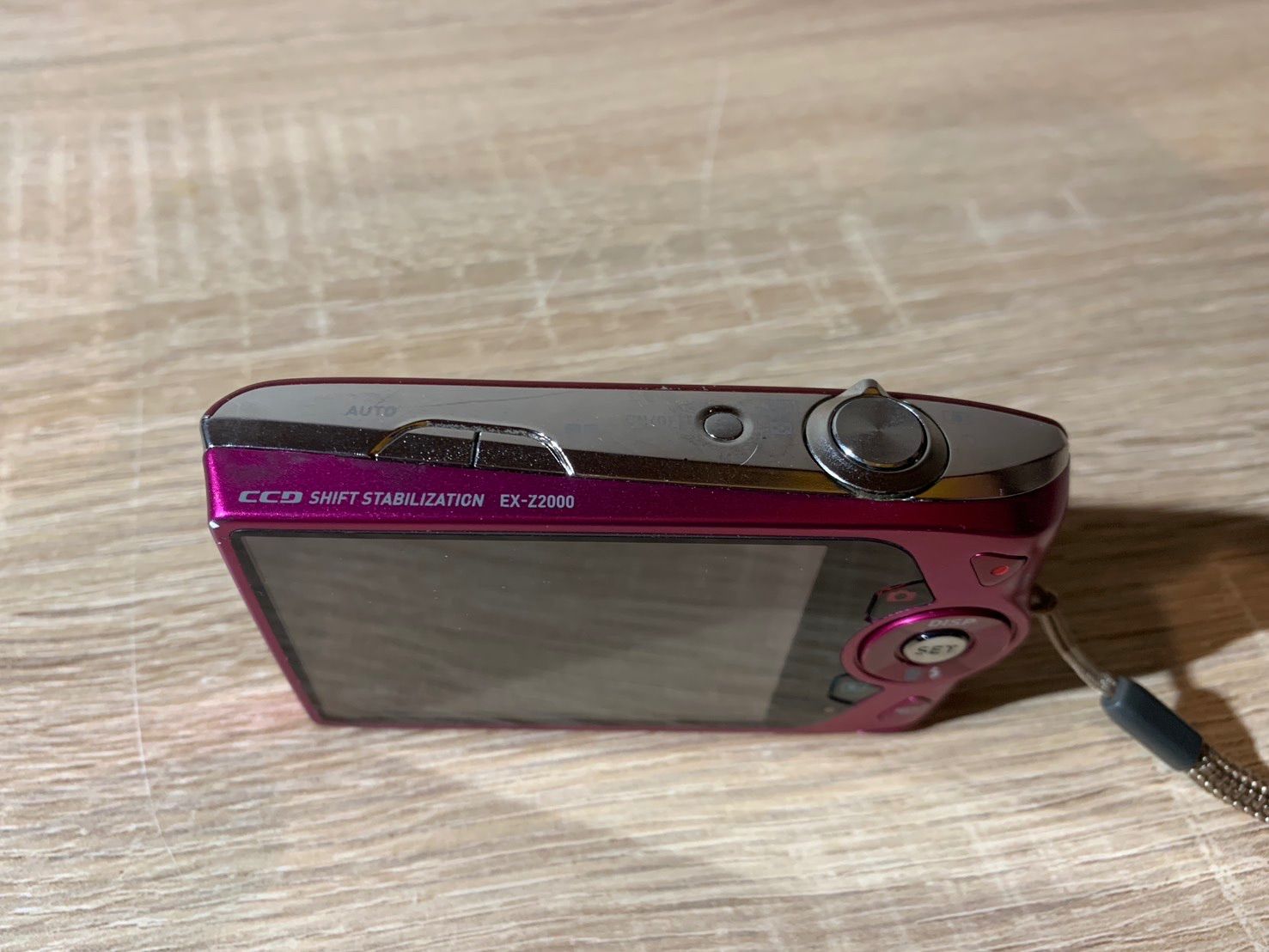 7581 Casio カシオ EXILIM EX-Z2000 ワインレッド ジャンク品 デジカメ