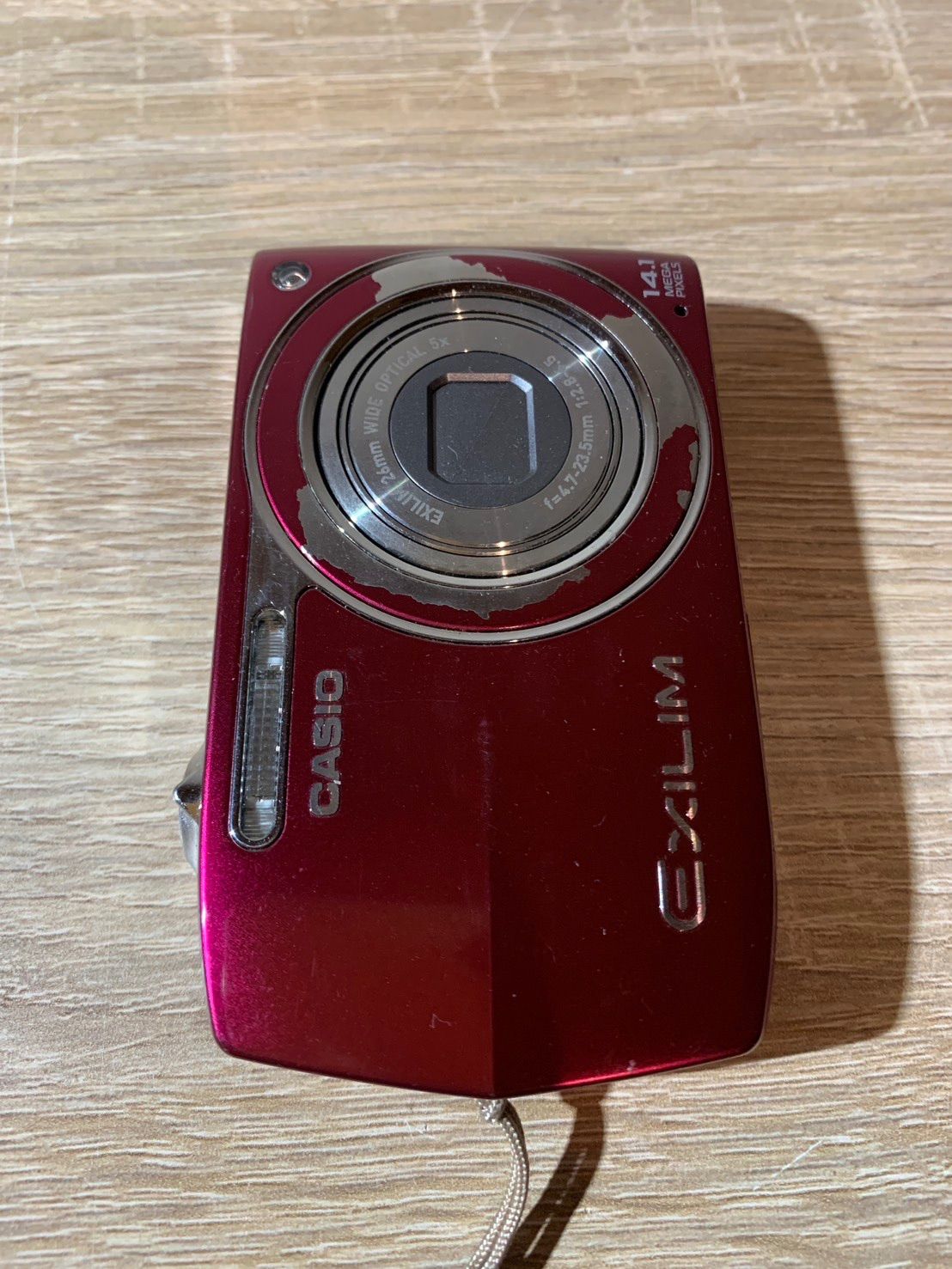 7581 Casio カシオ EXILIM EX-Z2000 ワインレッド ジャンク品 デジカメ