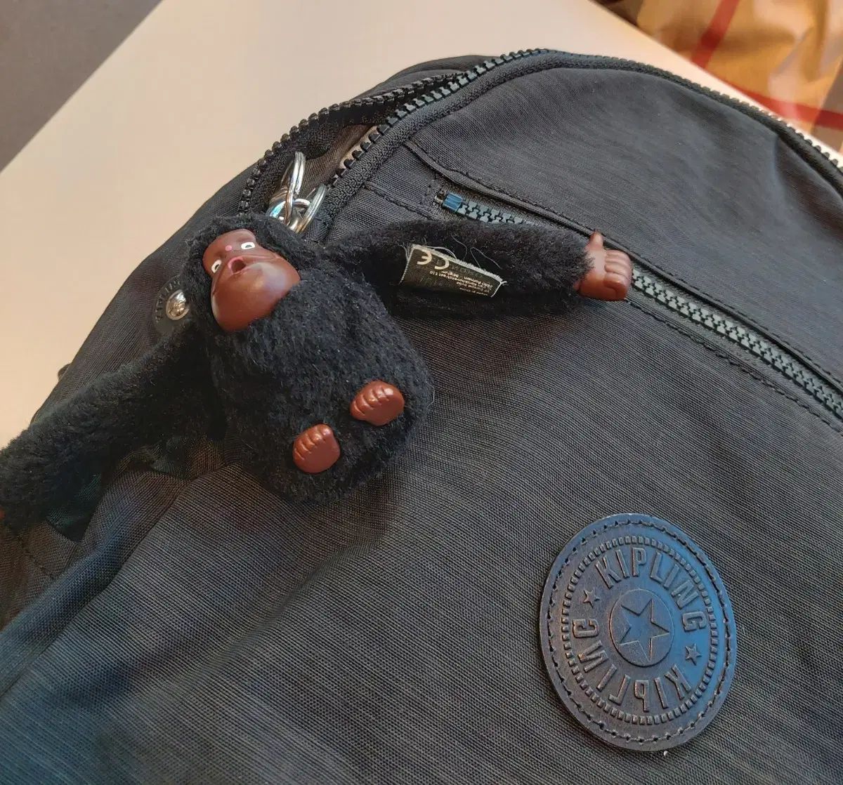 レディース キプリング ブラック バックパック ファブリックバックパック クラスチェレンジャー