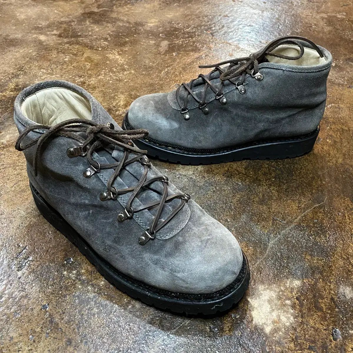 270 ノンネイティブ x リーガル スウェード ブーツ