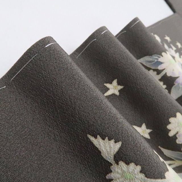 ❁tomihisa❁ 本加賀友禅 田中勲 着物 正絹 仕付け糸付 Sサイズ 自然体でいてフェアリーな花の舞”訪問着 7526