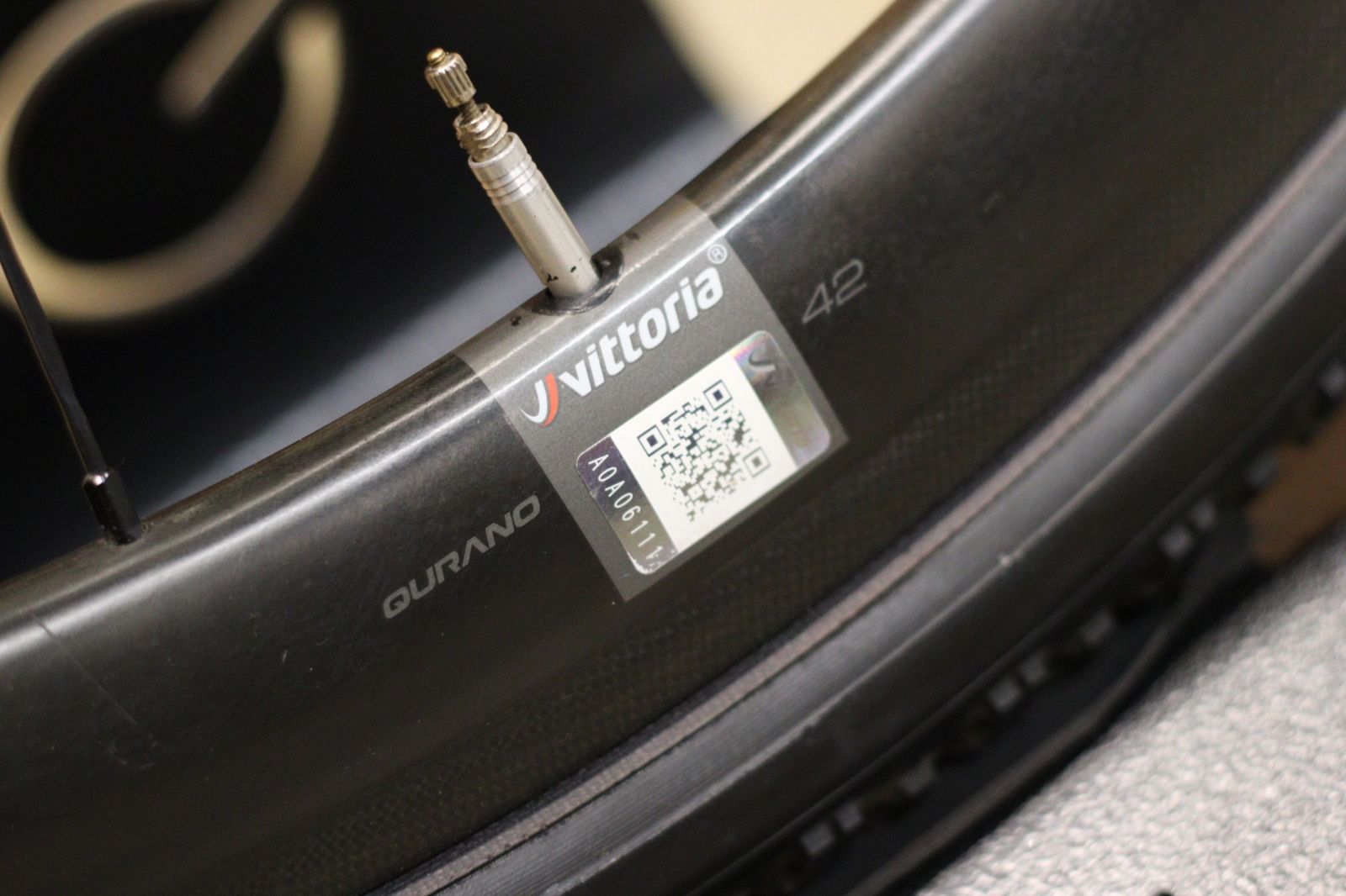 ヴィットリア vittoria キュラーノ QURANO 46 カーボン チューブラー 