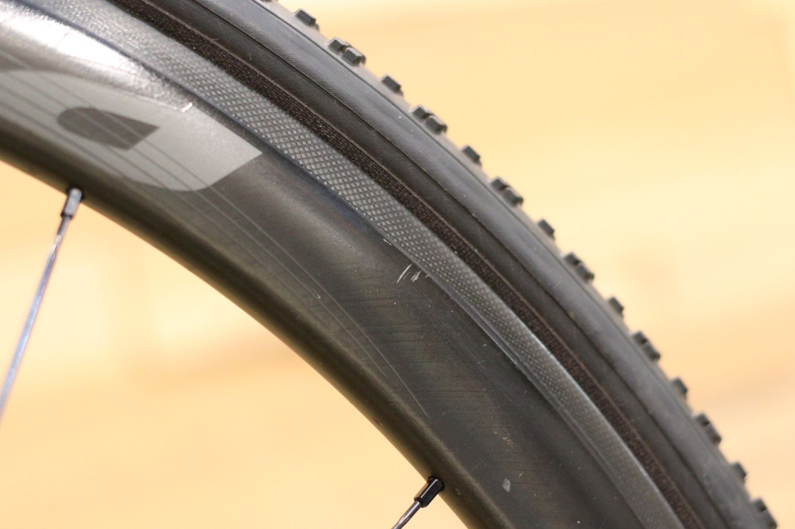 ヴィットリア vittoria キュラーノ QURANO 46 カーボン チューブラー 
