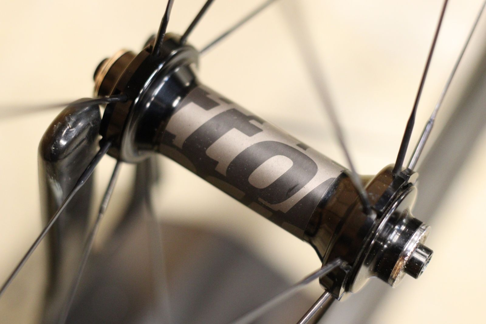 ヴィットリア vittoria キュラーノ QURANO 46 カーボン チューブラー 