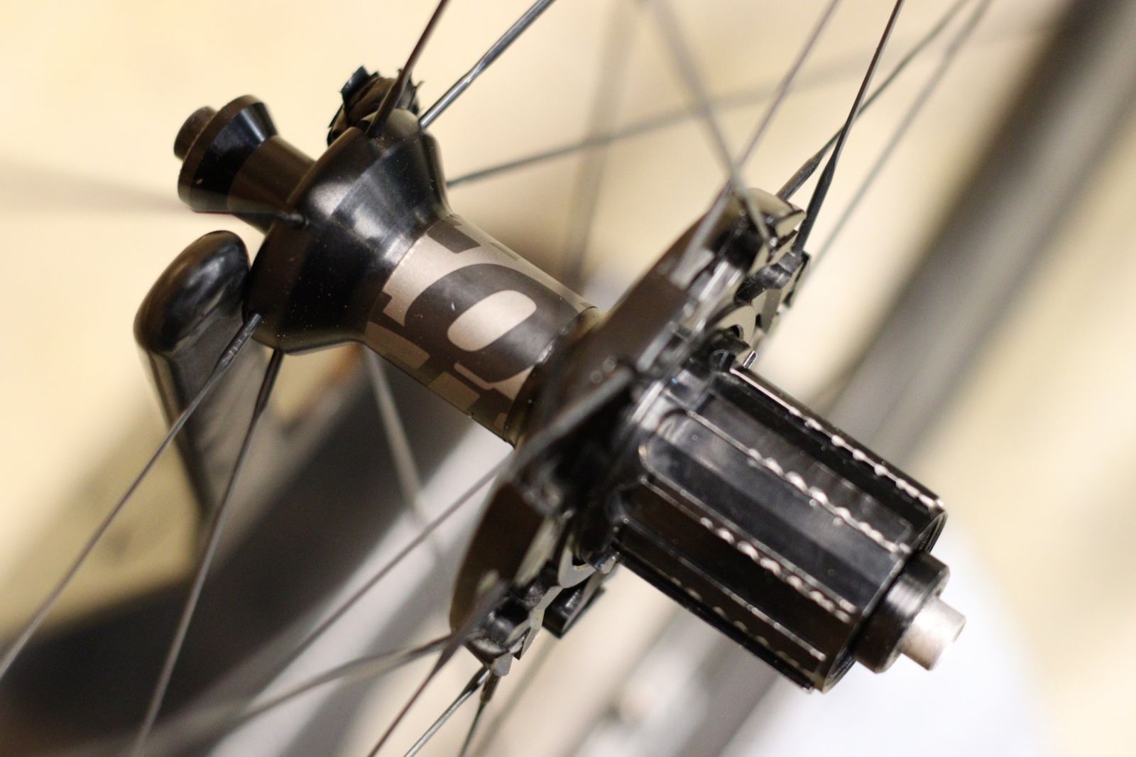 ヴィットリア vittoria キュラーノ QURANO 46 カーボン チューブラー 