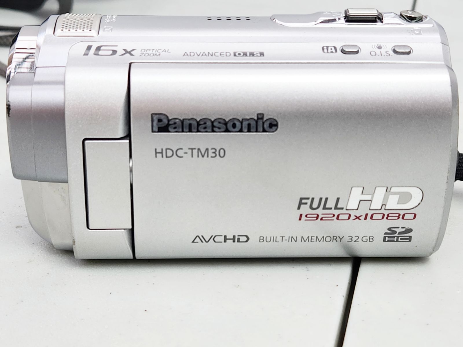 Panasonic HDC-TM30 ビデオカメラ 1856 Panasonic HDC-TM30 デジタルハイビジョンビデオカメラ アウ