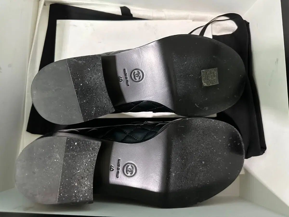 シャネル キルティング ハート ターンロック ローファー 40 - メルカリ