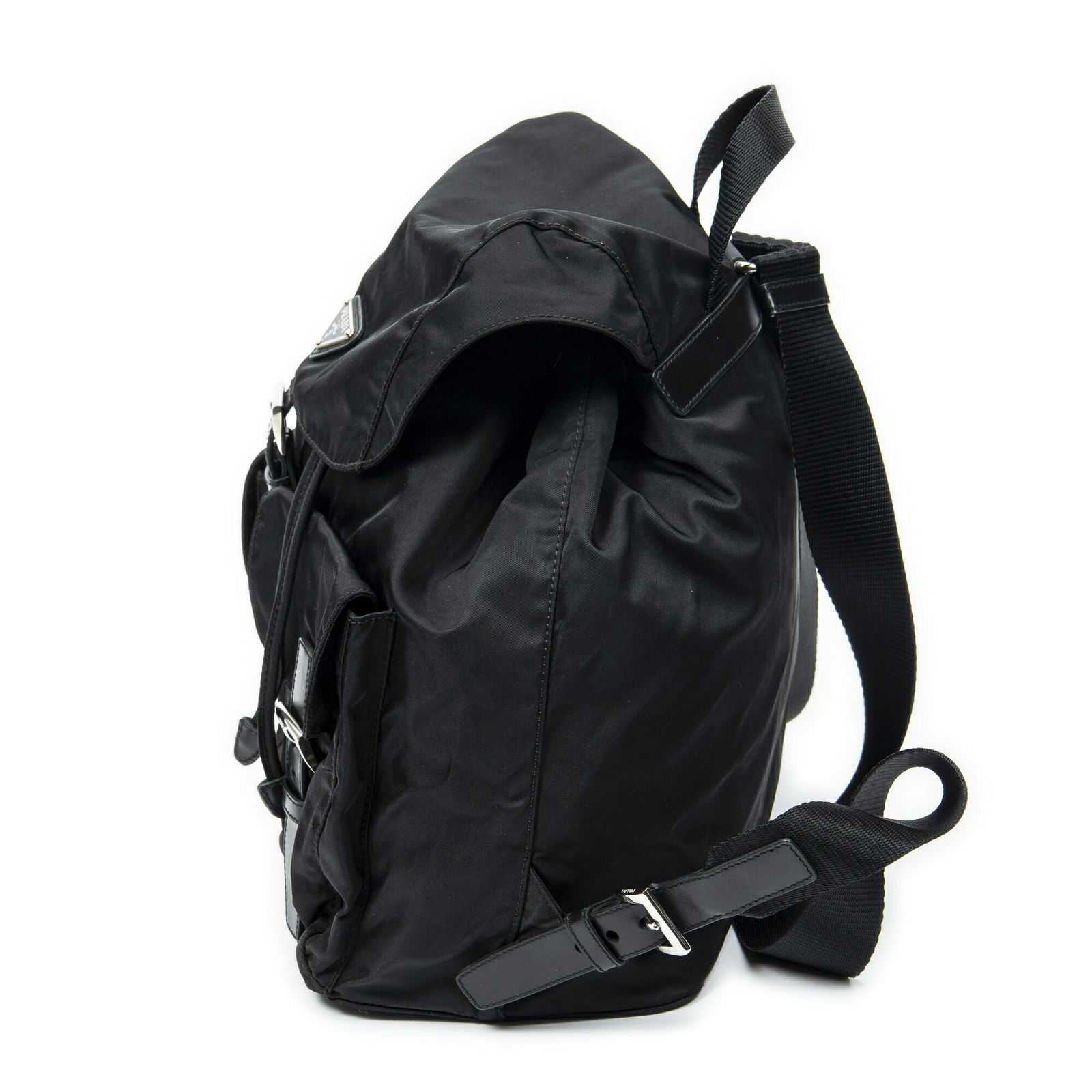 プラダ巾着フラップ