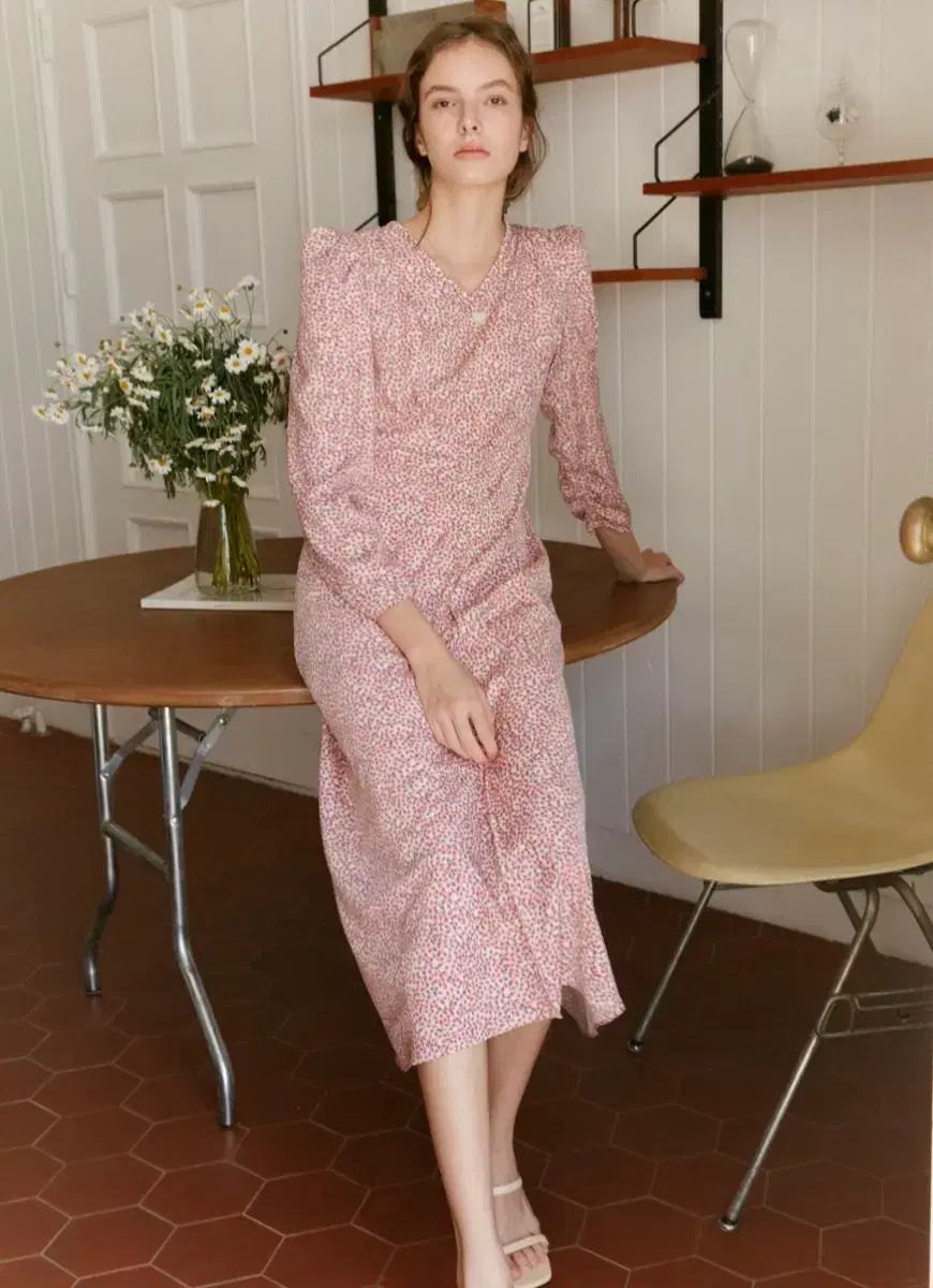 g_cut 잔フラワーパータン Vネック ONE PIECE 55