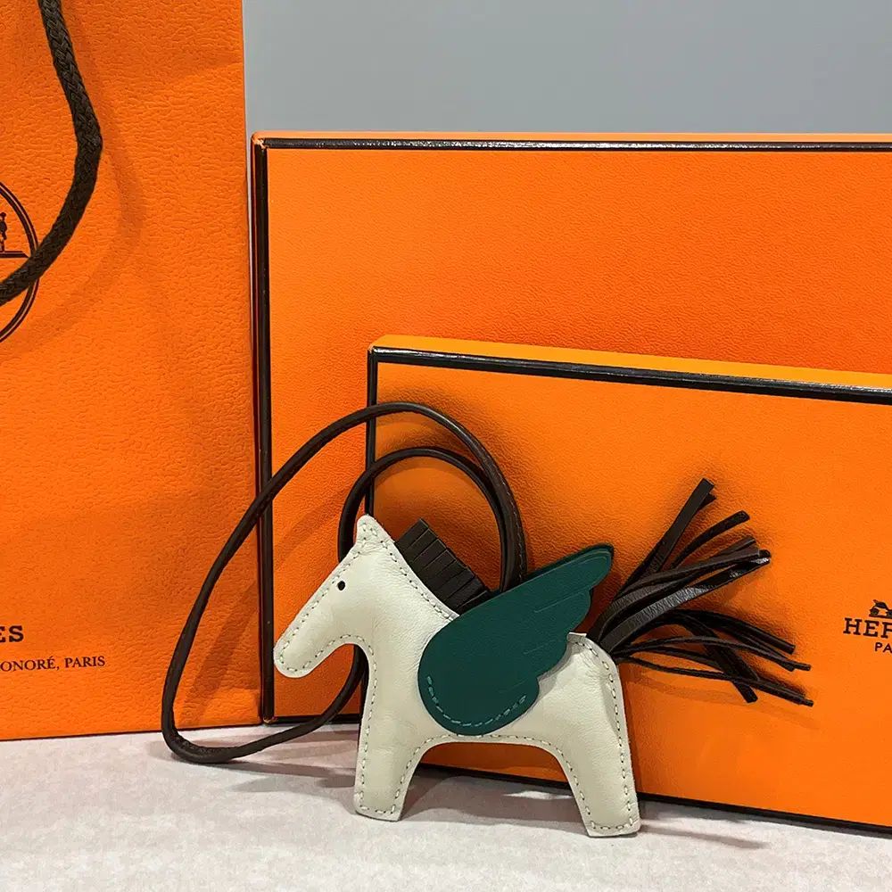 エルメス カーフスキン＆ラムスキン ロデオ ペガサス PM 装飾 チャーム ジーングリーン ジーンブラウン