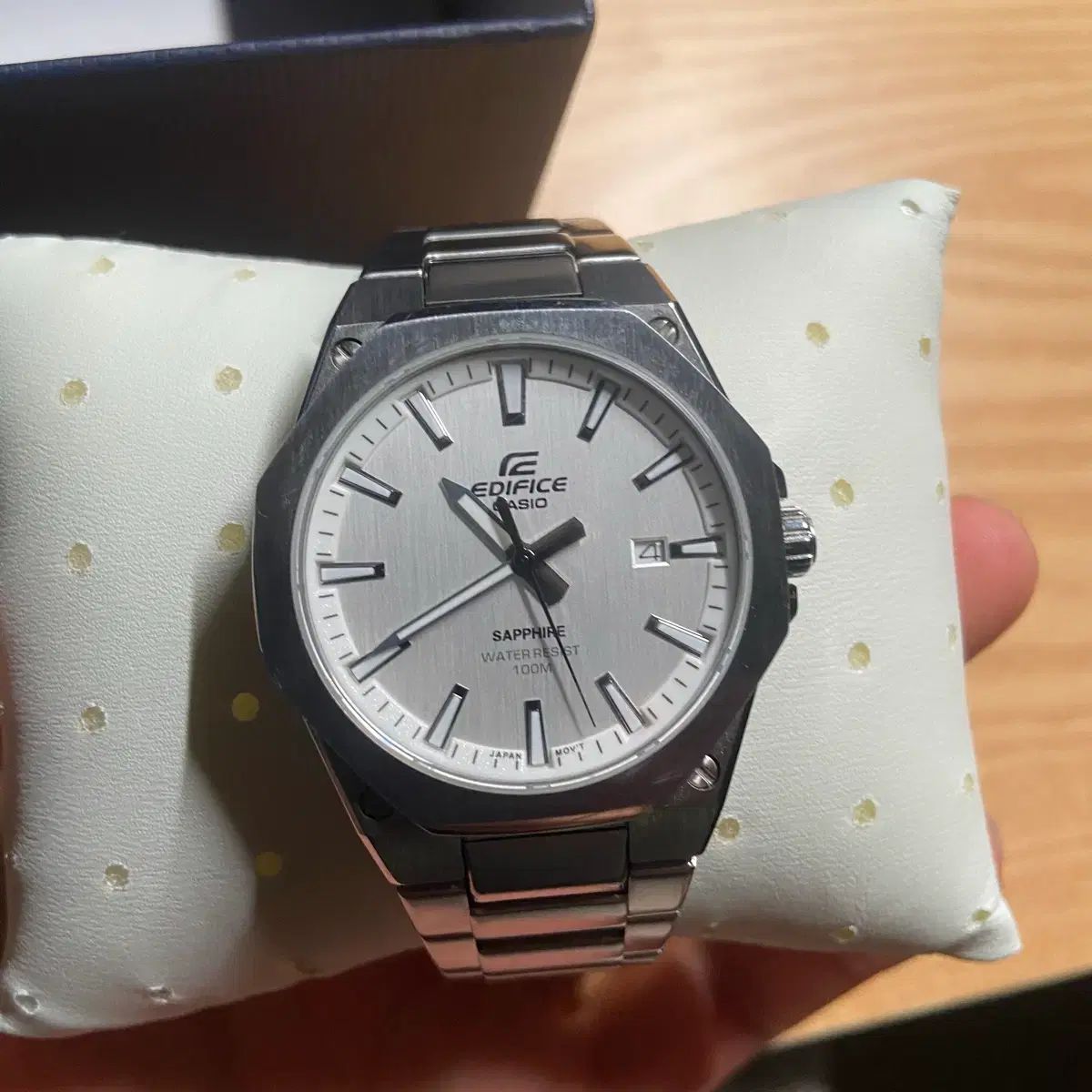 カシオ エディフィス エシャルオーク 白文字盤