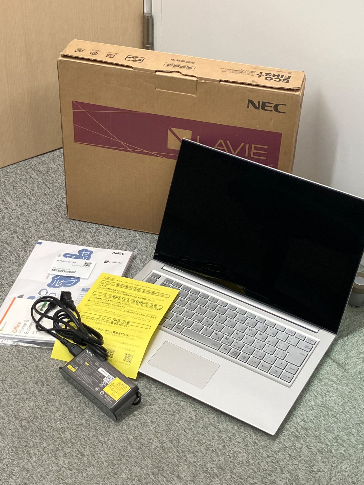 ほぼ未使用】NEC LAVIE PC-LV650RAS｜Ryzen 7 3750H｜Windows11 Home