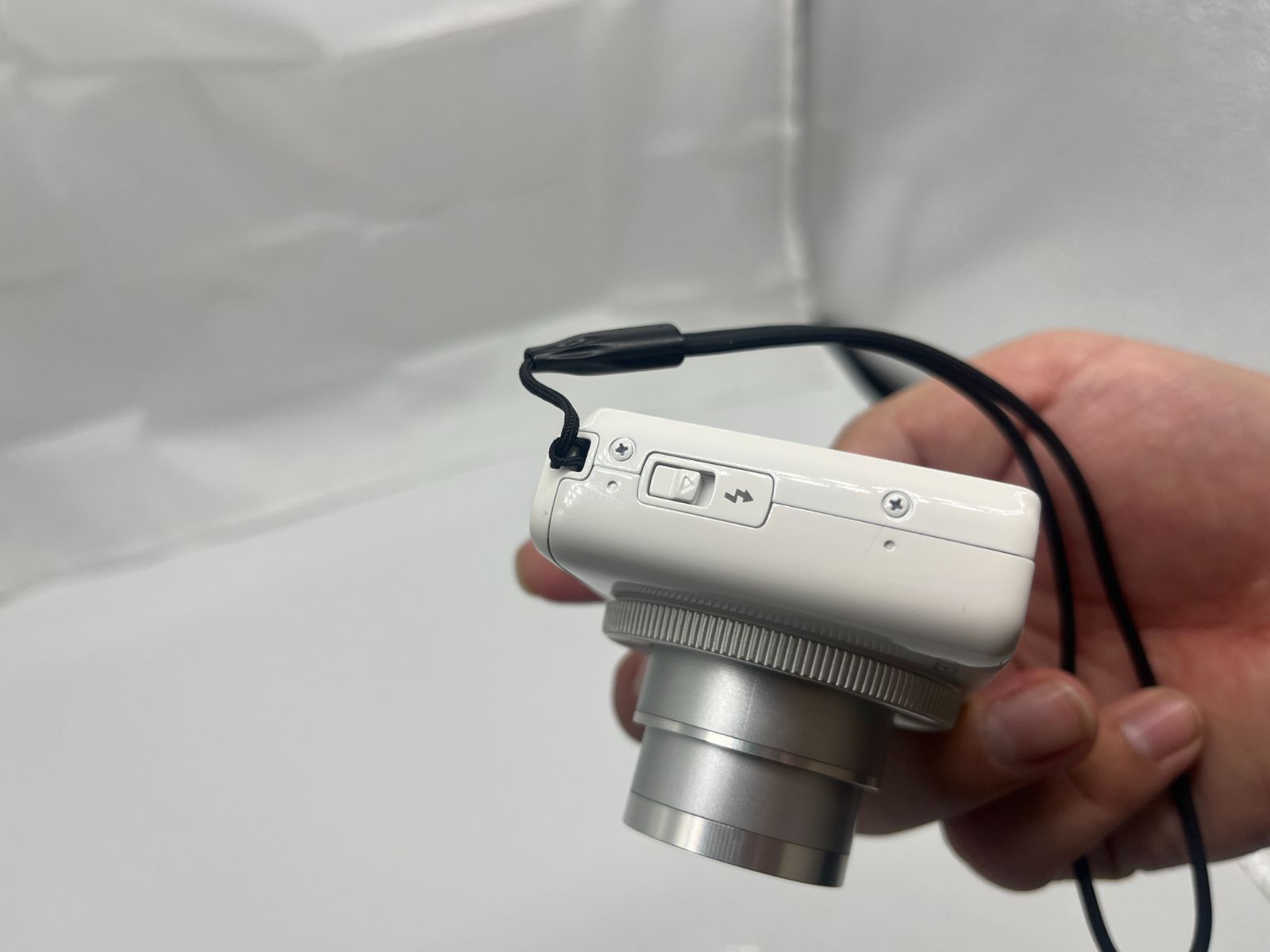 希少・限定】Canon PowerShot S200 ホワイト セブンイレブン 訳あり