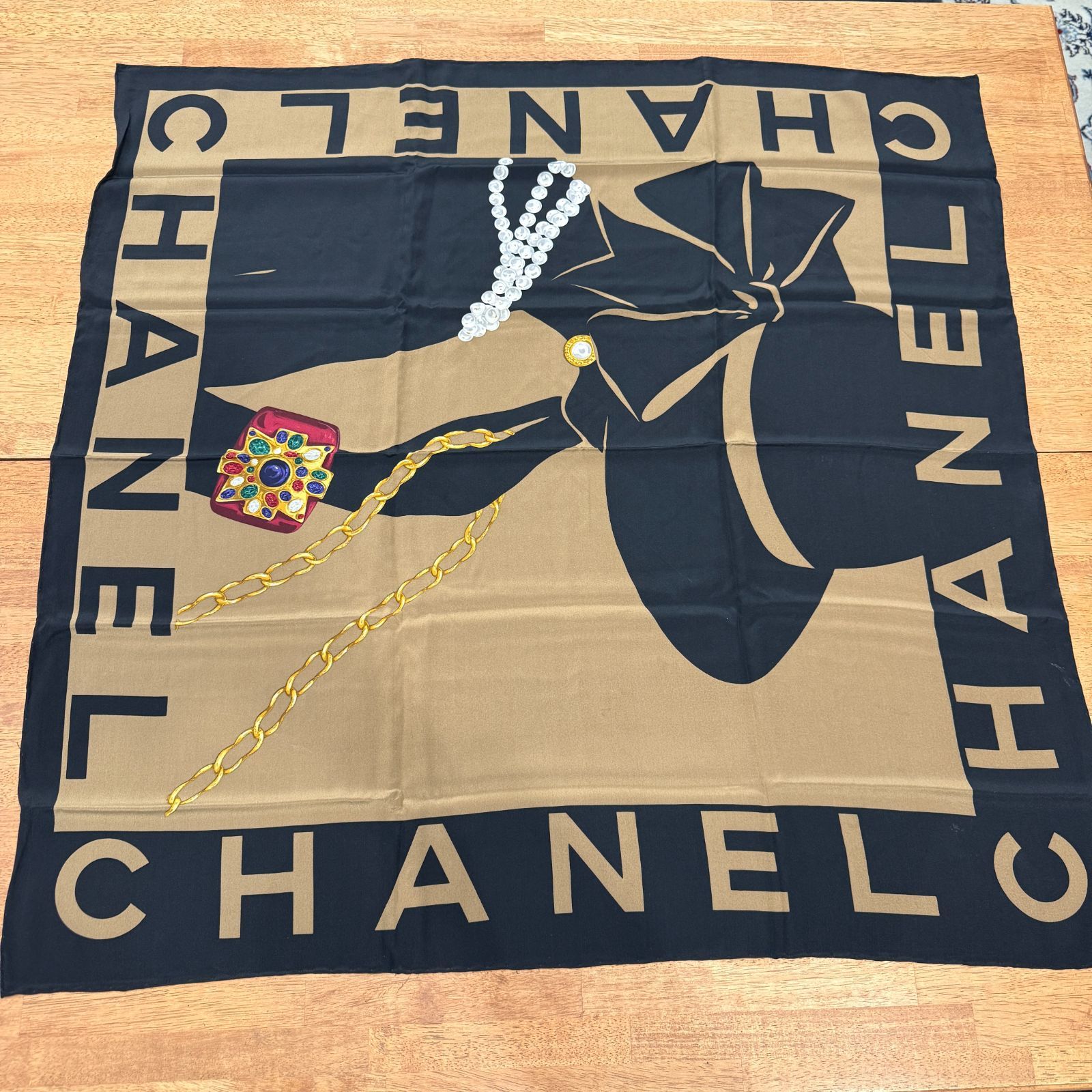 シャネル スカーフ ジュエリー柄