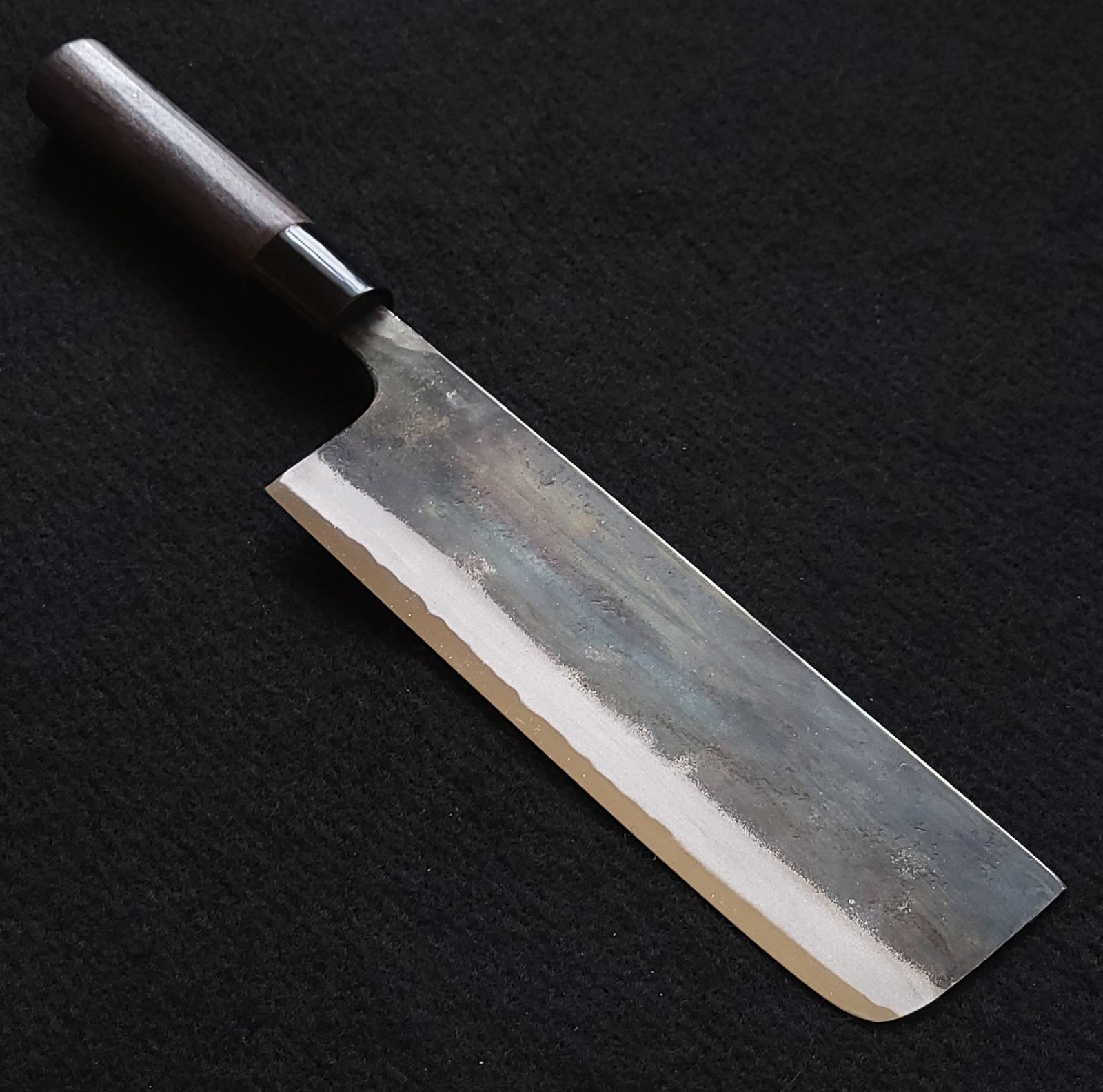 白紙1号 黒打 万能包丁 180㎜ #1327 焼柄 月光作 白紙1号 黒打 菜切（万能）包丁 180㎜ G1330 焼柄 月光作 - メルカリ