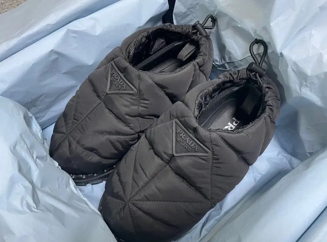 PRADA プラダ ダウン シューズ ナイロン