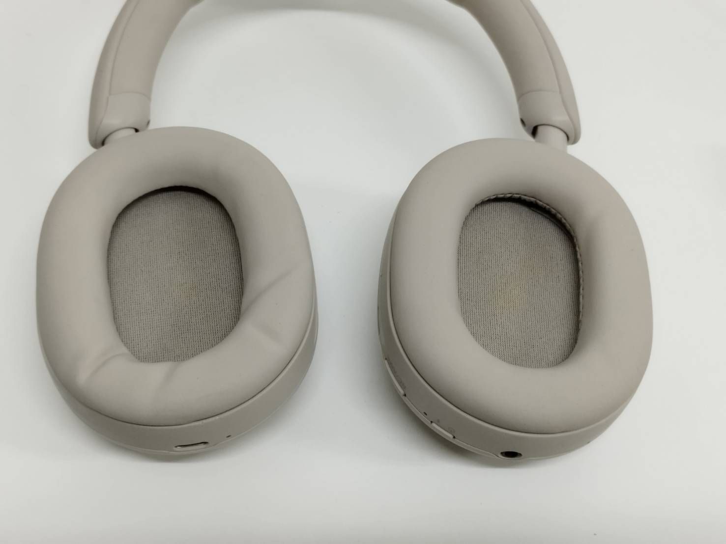 2954 ワイヤレスヘッドホン