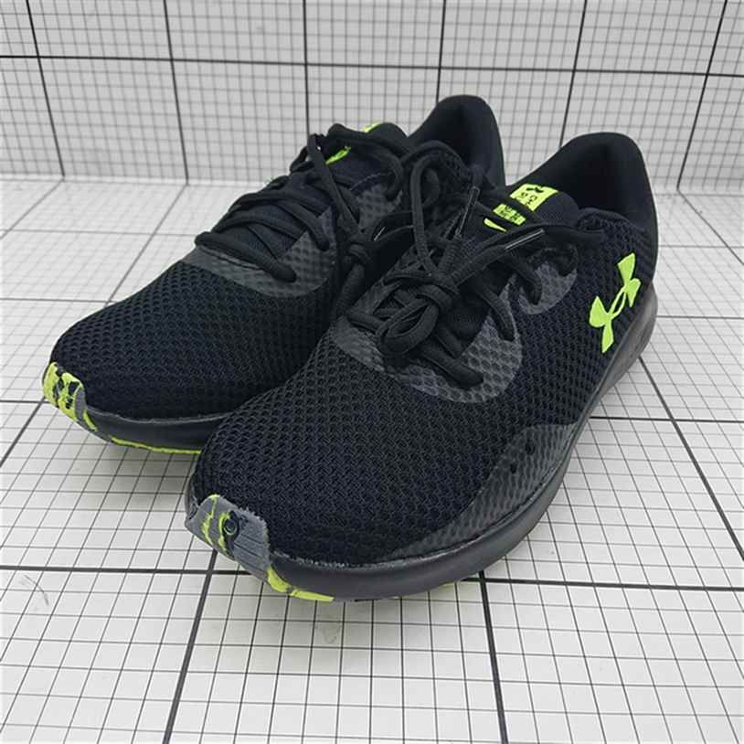 Θ アンダーアーマー UNDER ARMOUR チャージドパスート3 3024878-006 ブラック系 メンズ E
