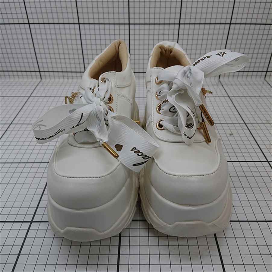 ◇ Θ リズリサ LIZ LISA 厚底スニーカー ホワイト系 Lサイズ