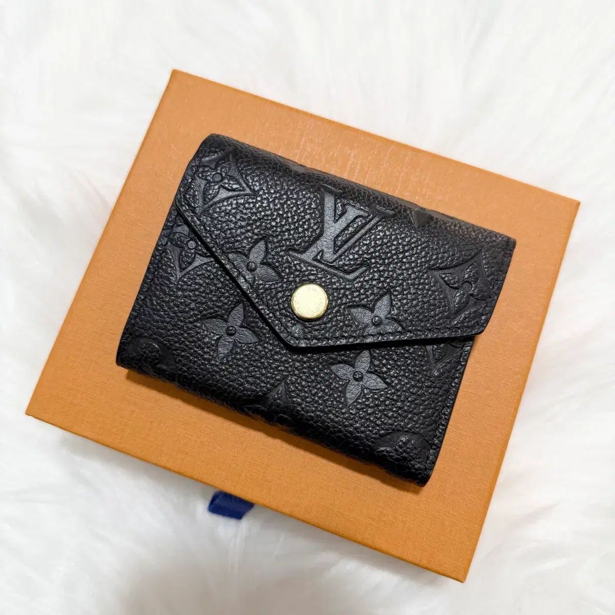 Louis Vuitton ルイヴィトン モノグラム アンフラージュ ゾエ ウォレット 二つ折り財布