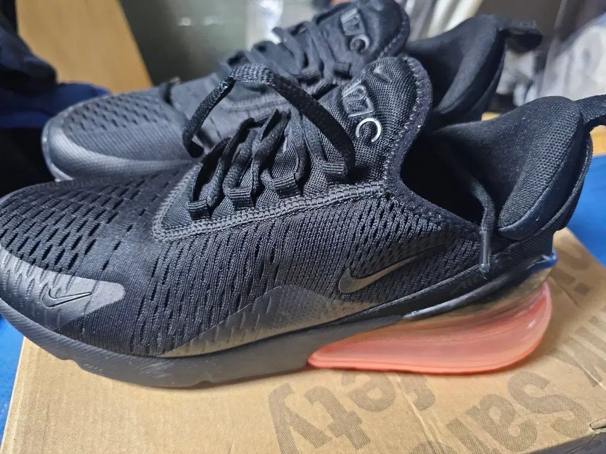 NIKE ナイキ エア bos マックス 270 ブラック オレンジ スニーカー