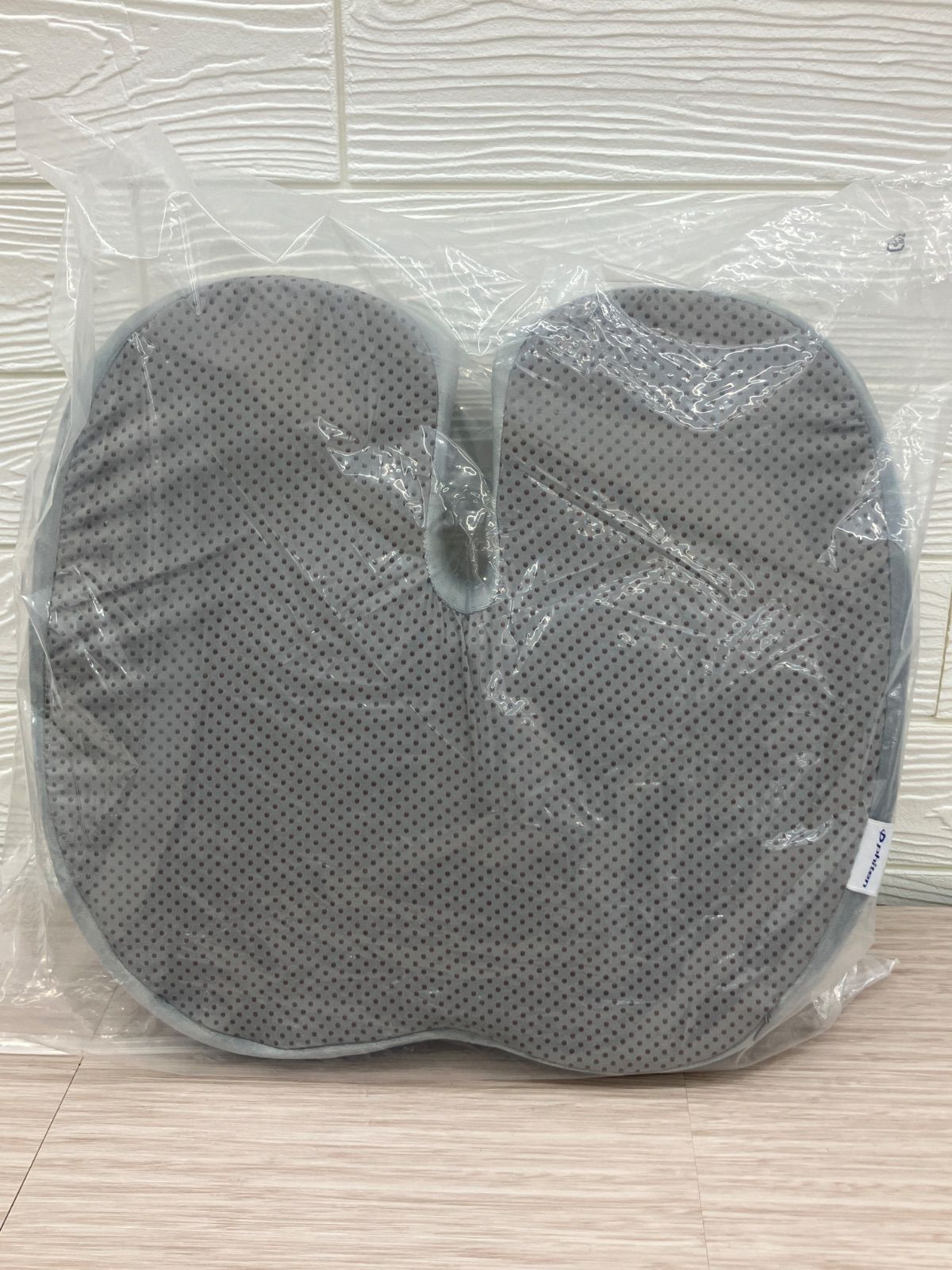 未使用】ファイテン 骨盤サポート低反発クッション - メルカリ