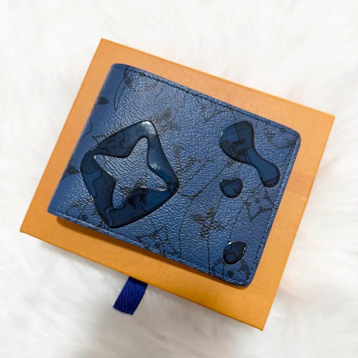 Louis Vuitton モノグラム アクアガーデン スレンダーウォレット 二つ折り財布 モデル