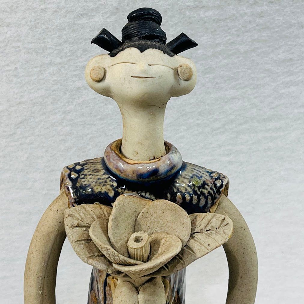 砥部焼青芳人形背の高い念ずれば花開く高29センチ