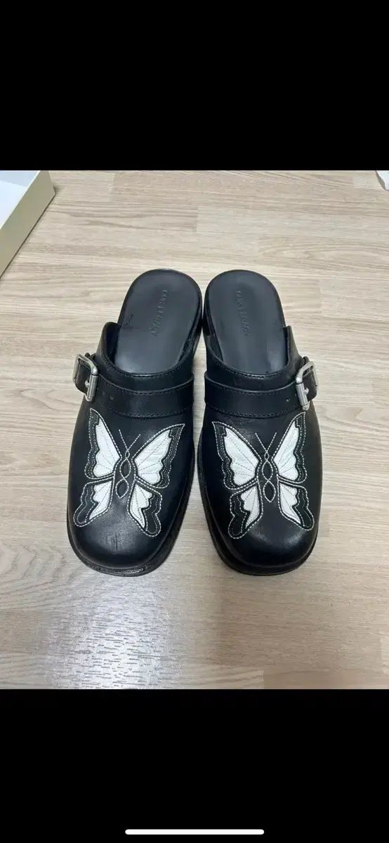 OUR LEGACY バタフライ カミオン ミュール 42