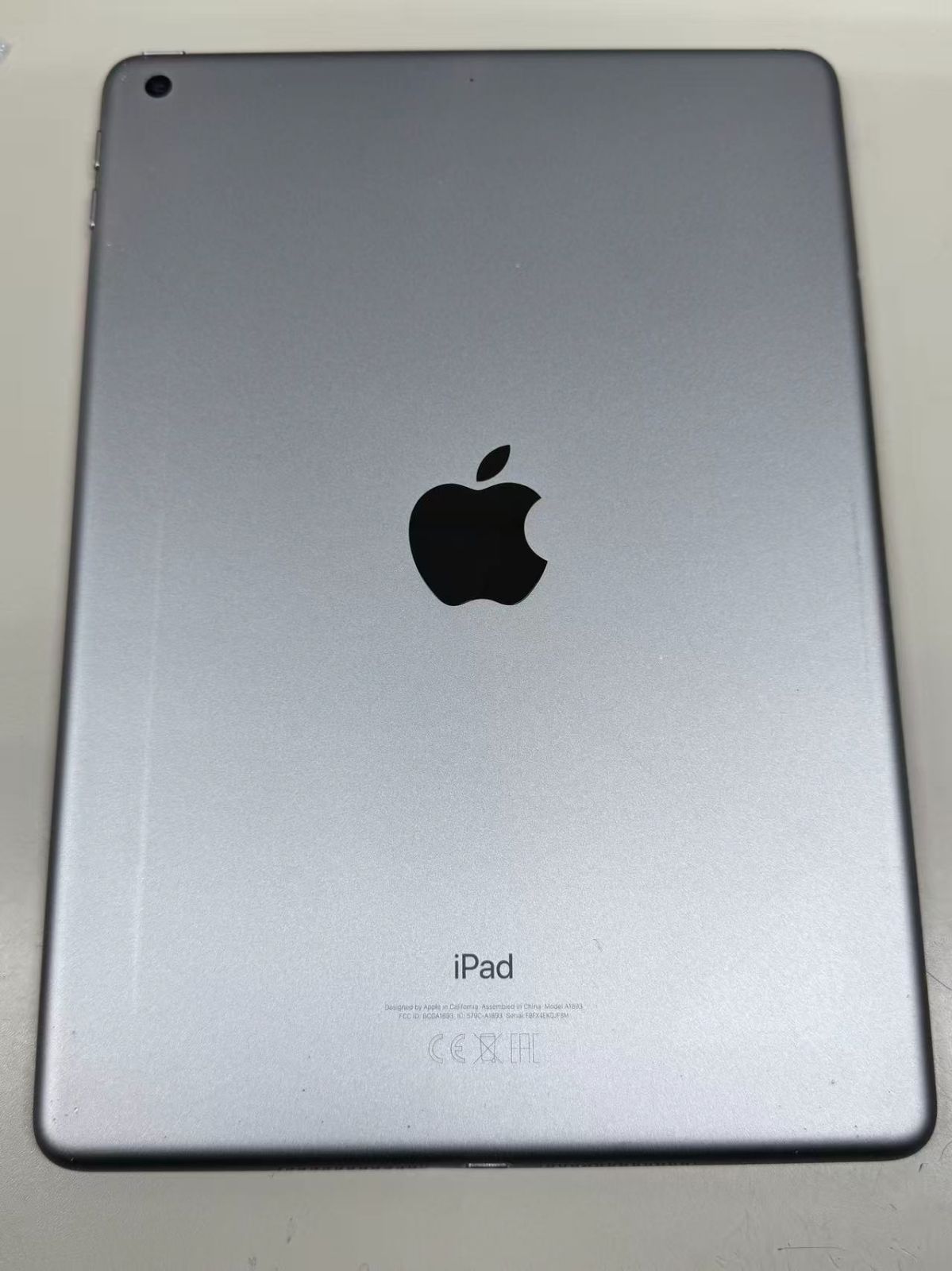 電池85% Apple iPad 第6世代 Wi-Fi 128 GB スペースグレイ