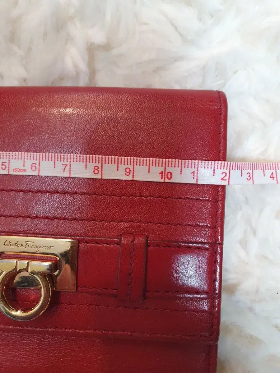  FERRAGAMO フェラガモ ガンチーニ 二つ折り財布 レッド 長財布 小物