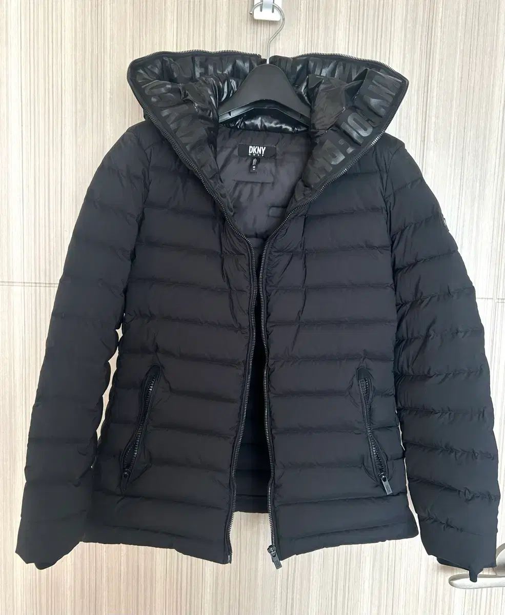 DKNY ゴルフ ブラック ダウン アウター