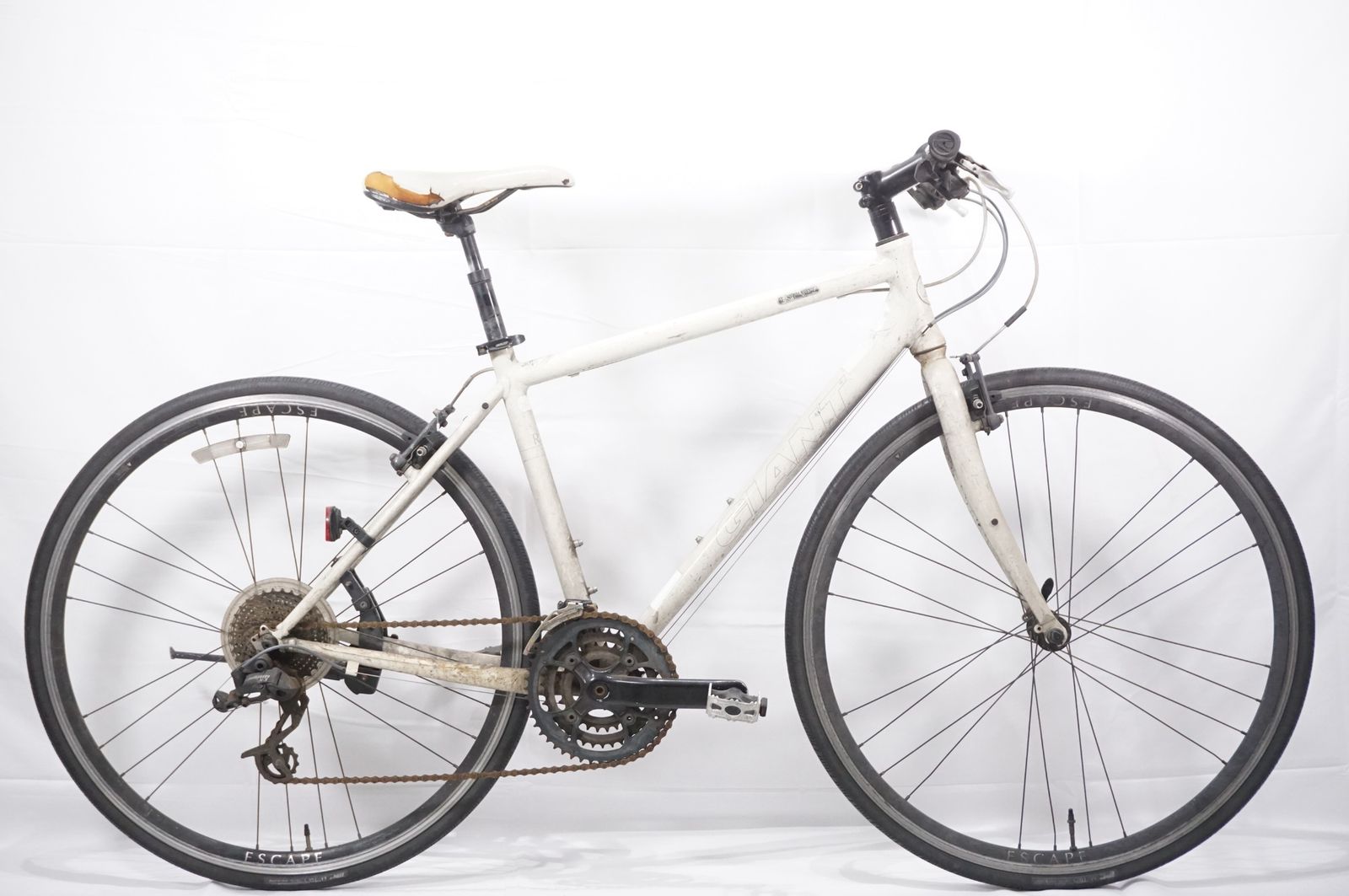 GIANT ジャイアント ESCAPE R 3 1 2011年モデル クロスバイク バイチャリAKIBA店