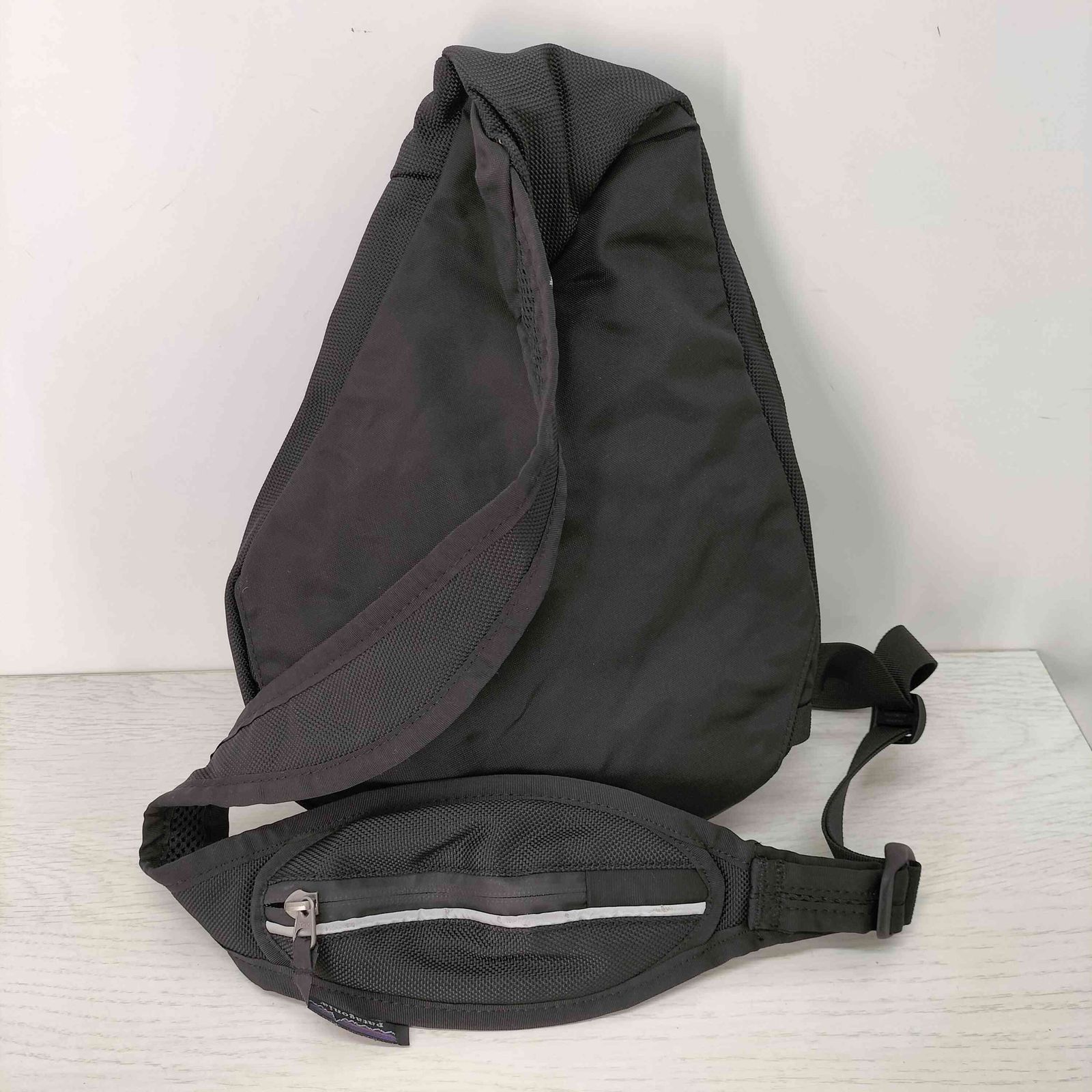 パタゴニア patagonia 00S 旧型 アトムスリング ワンショルダーバッグ