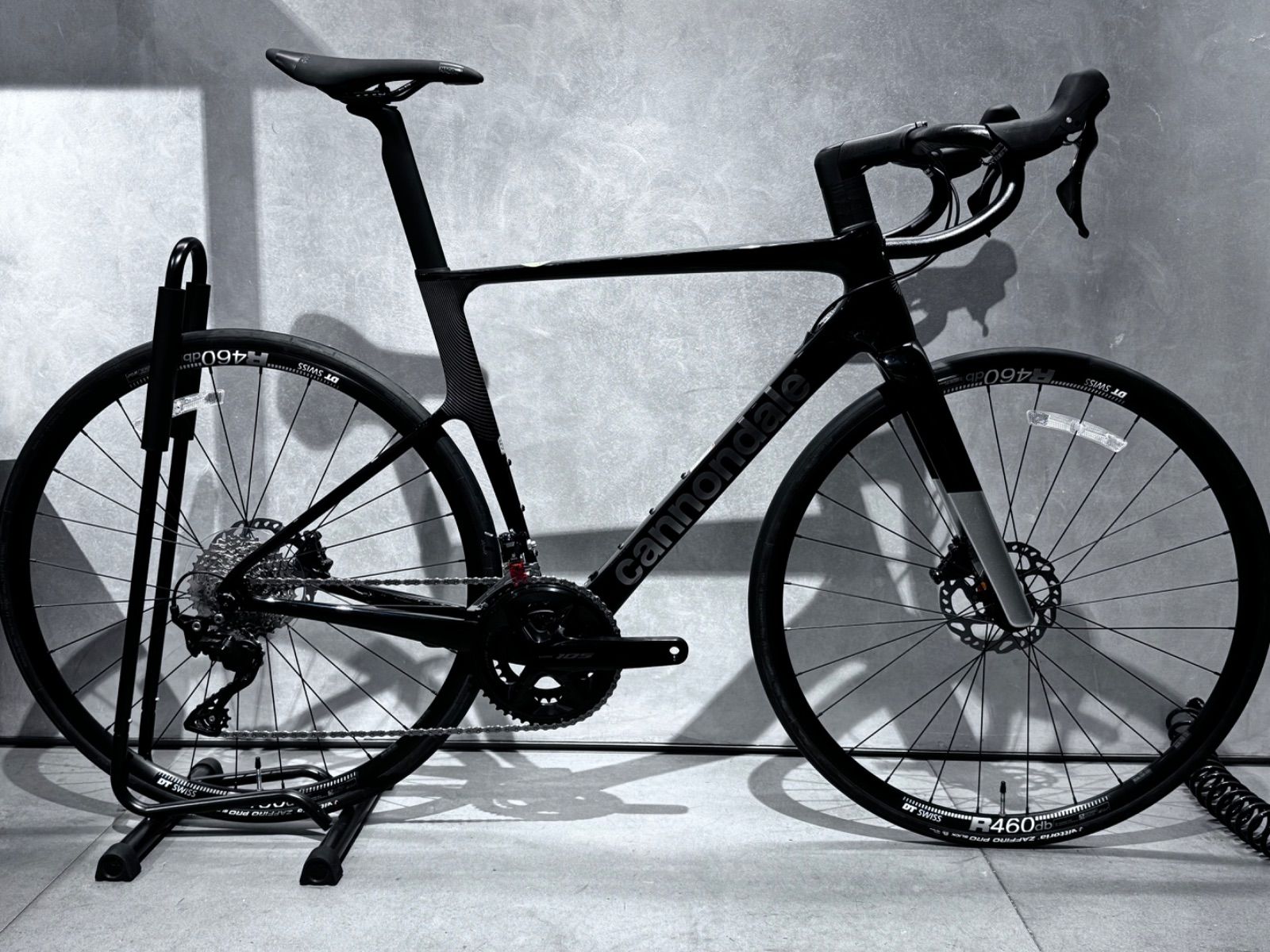 定価 税込399 000円 2025 Cannondale SuperSix EVO 4 105 12 s サイズ54 ロードバイク