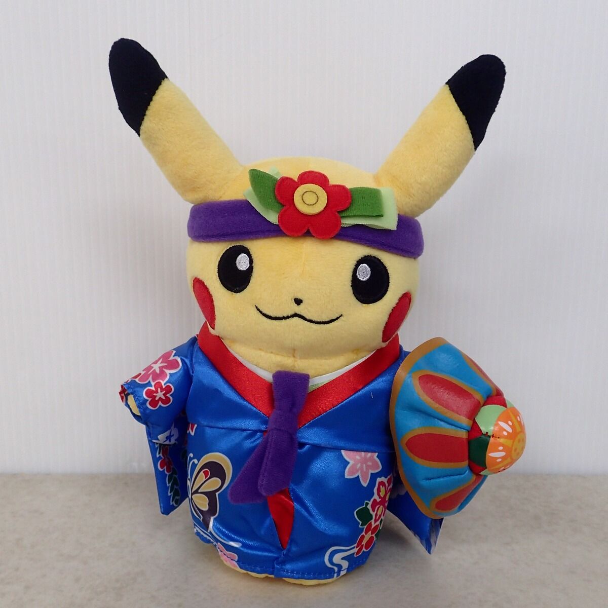 ☆ポケモンセンター ぬいぐるみ ポケモンストア沖縄R 琉舞ピカチュウ