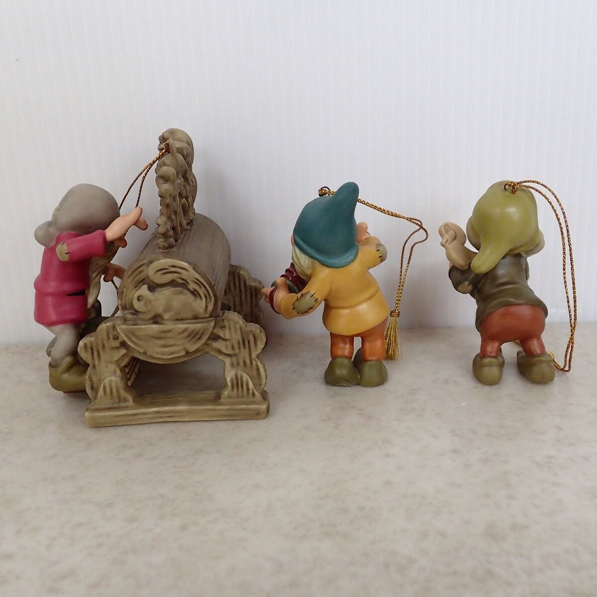 WDCC 白雪姫と七人の小人 くしゃみ フィギュア ディズニー WDCC 白雪姫と七人の小人 くしゃみ フィギュア ディズニー WDCC 白雪姫